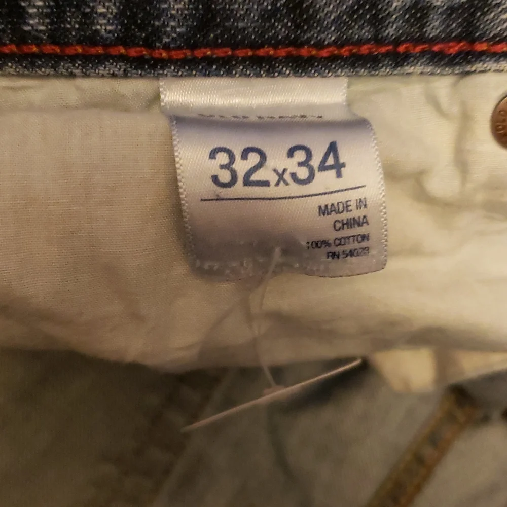 Old Navy Straight Leg Jeans (0315) - Picture 9 of 10